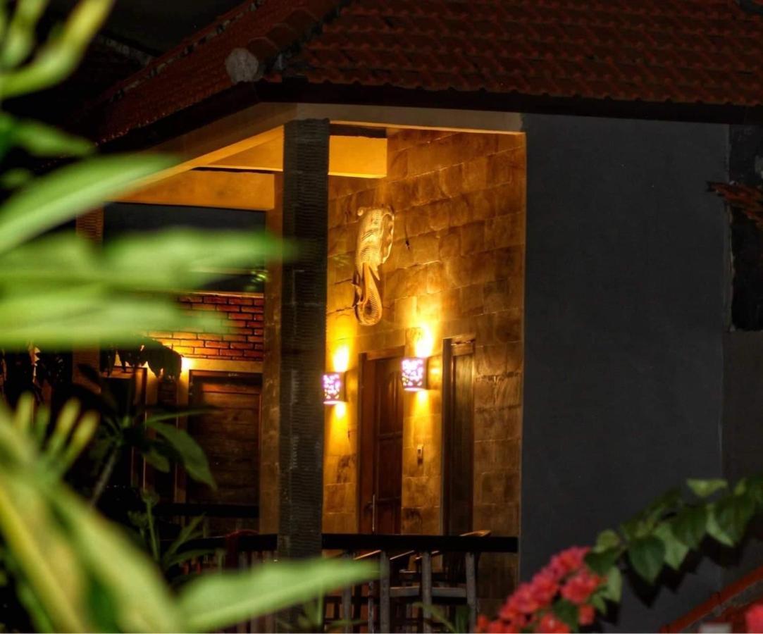 Satria Bungalow Uluwatu Esterno foto