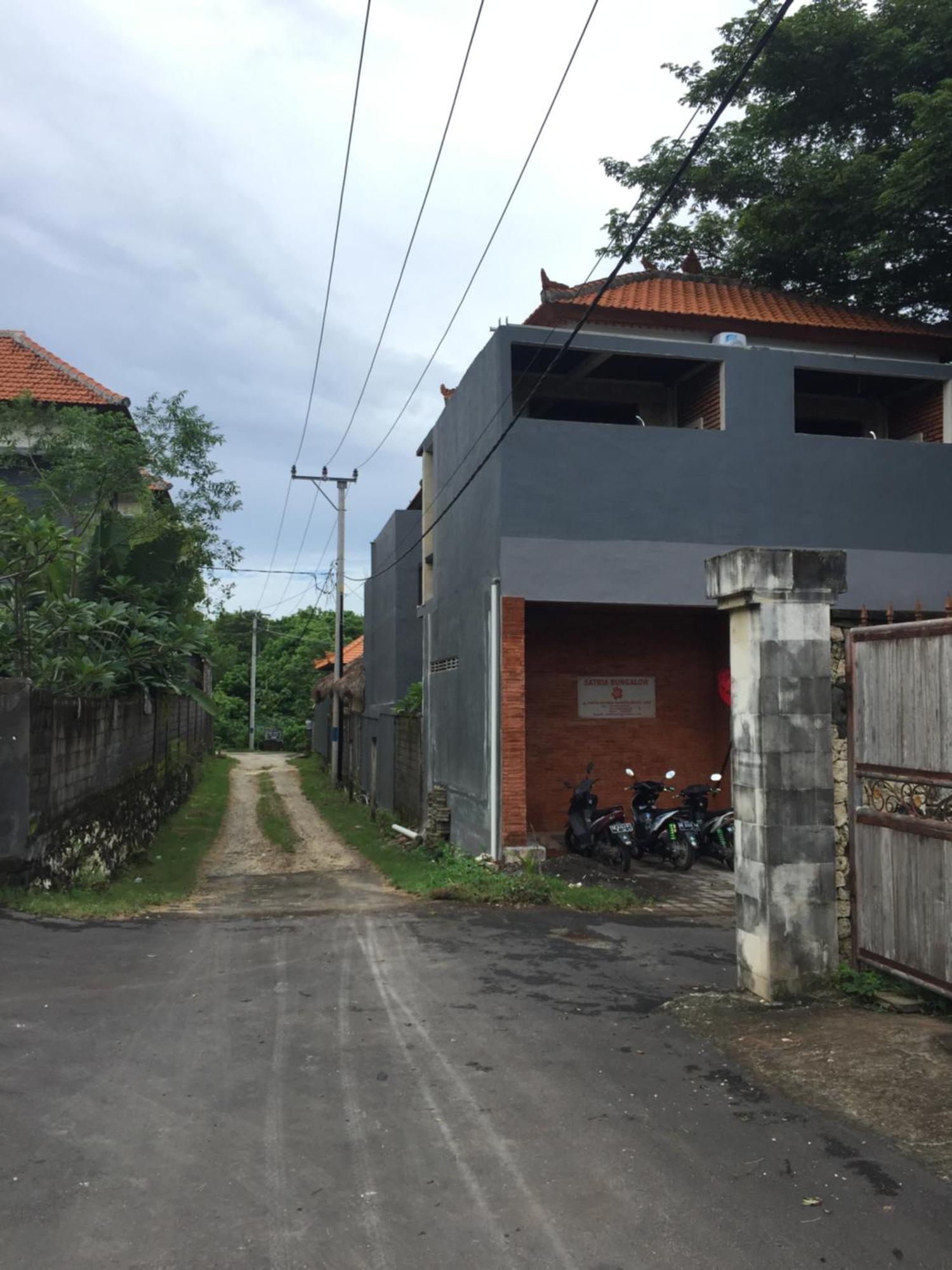 Satria Bungalow Uluwatu Esterno foto